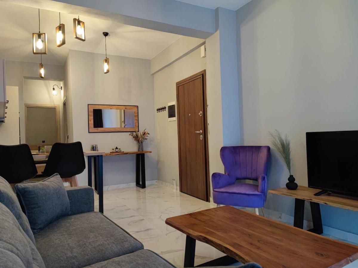 Mary'S Apartment Alexandroupoli Bagian luar foto